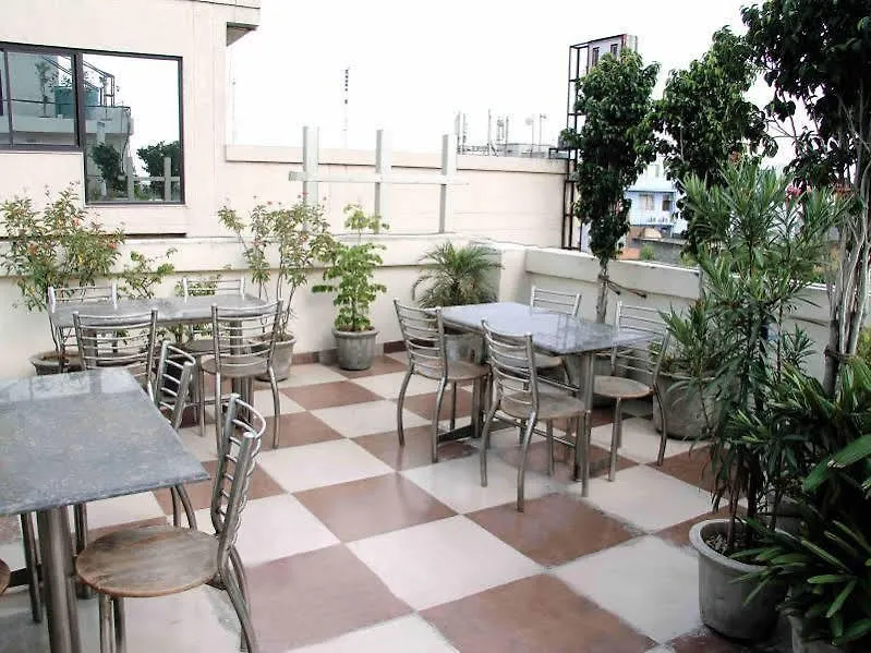 A Family Hotel Oppera Near Igi Airport Nova Deli