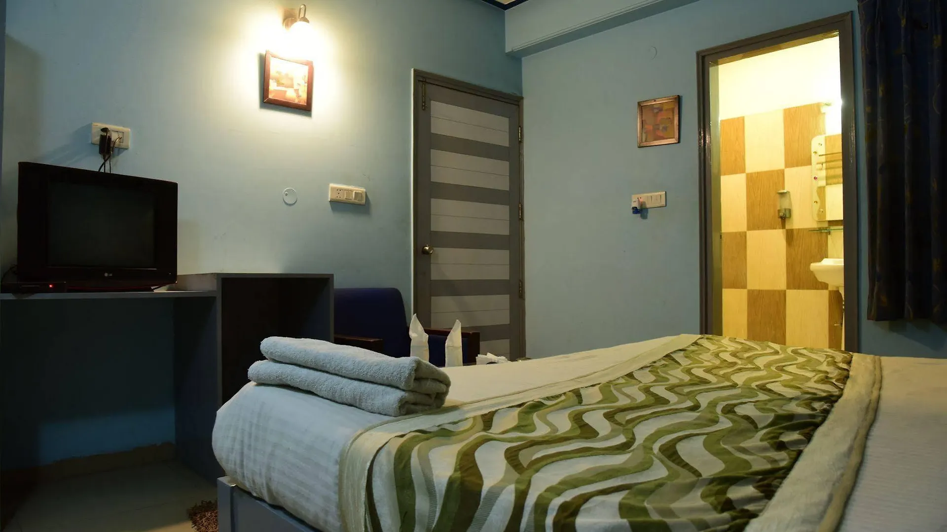 A Family Hotel Oppera Near Igi Airport New Delhi