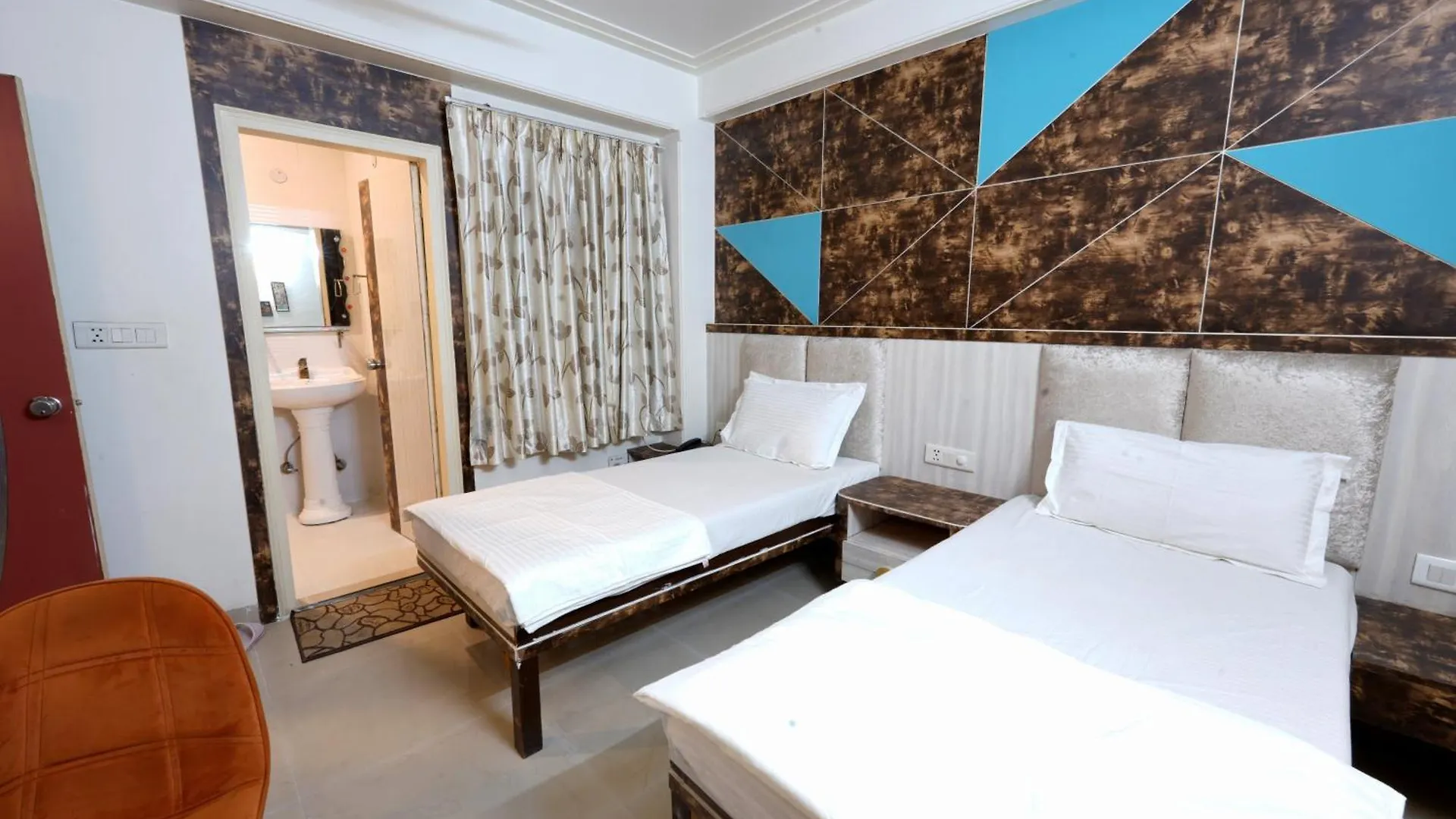 A Family Hotel Oppera Near Igi Airport New Delhi