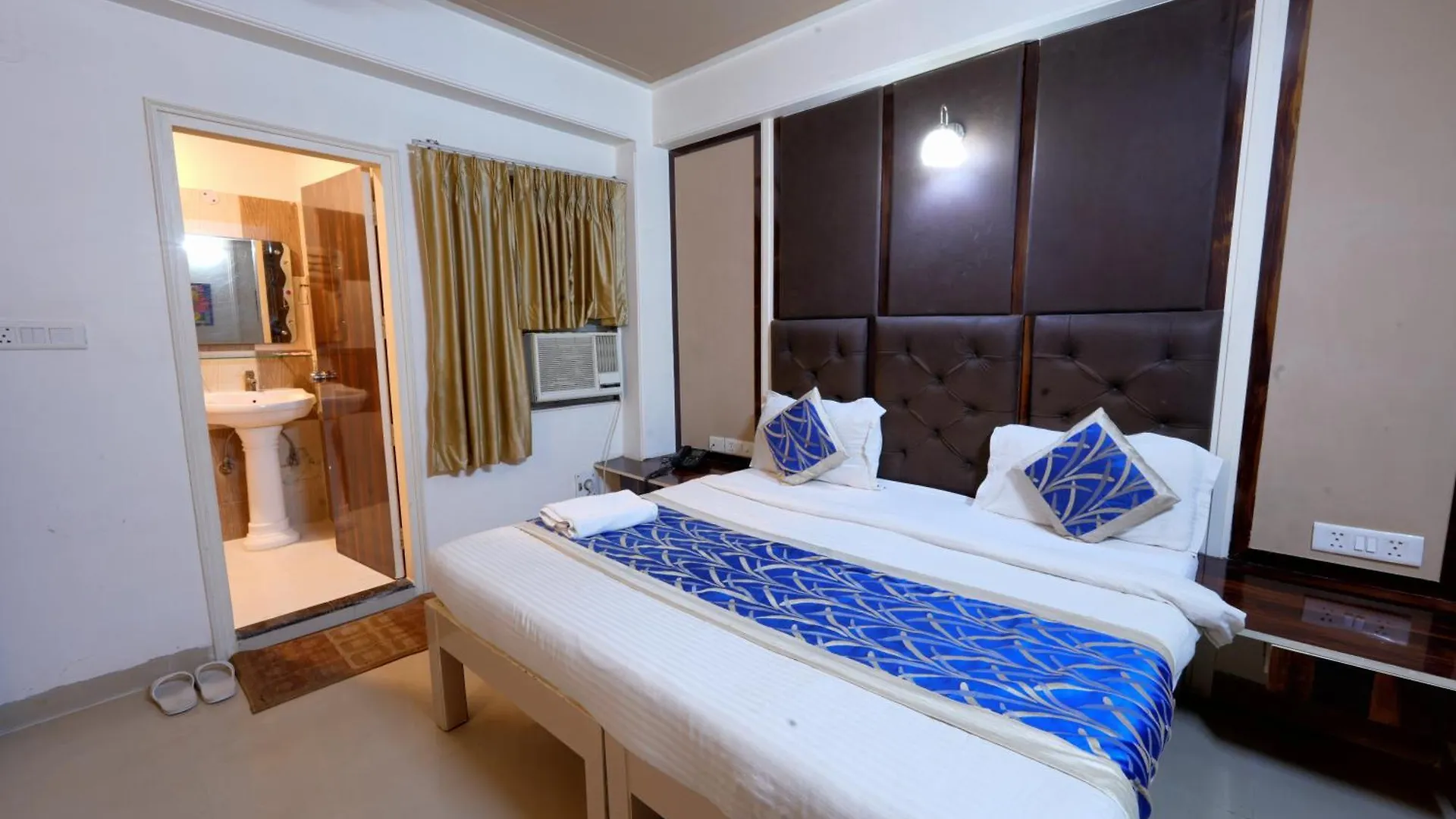 A Family Hotel Oppera Near Igi Airport New Delhi