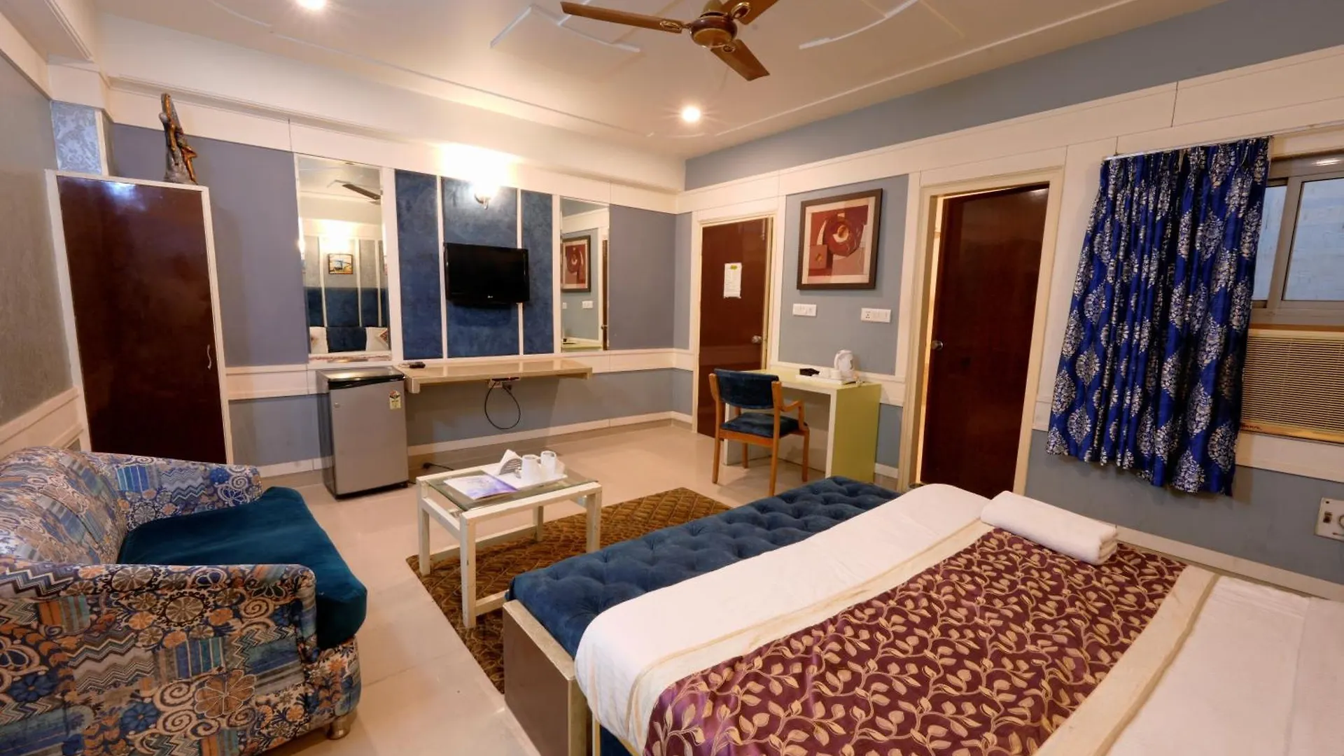 ****  A Family Hotel Oppera Near Igi Airport New Delhi India