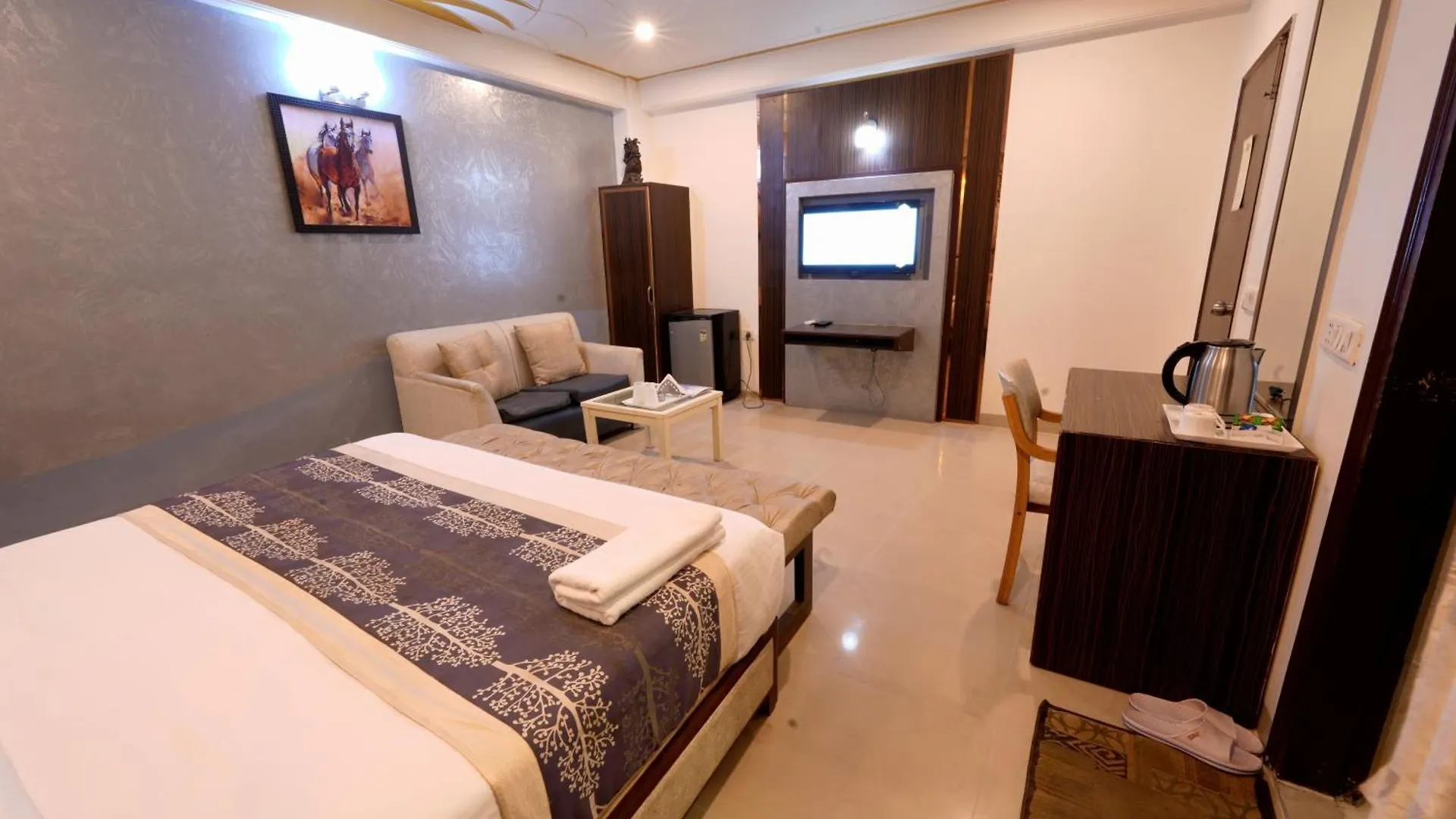 A Family Hotel Oppera Near Igi Airport New Delhi