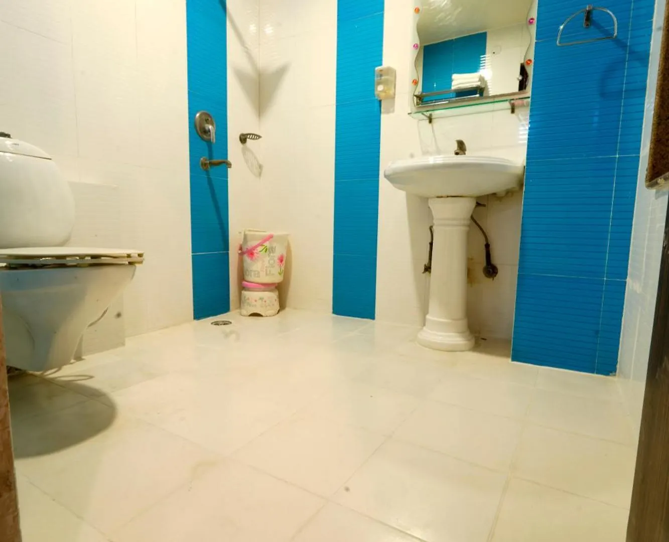 A Family Hotel Oppera Near Igi Airport New Delhi