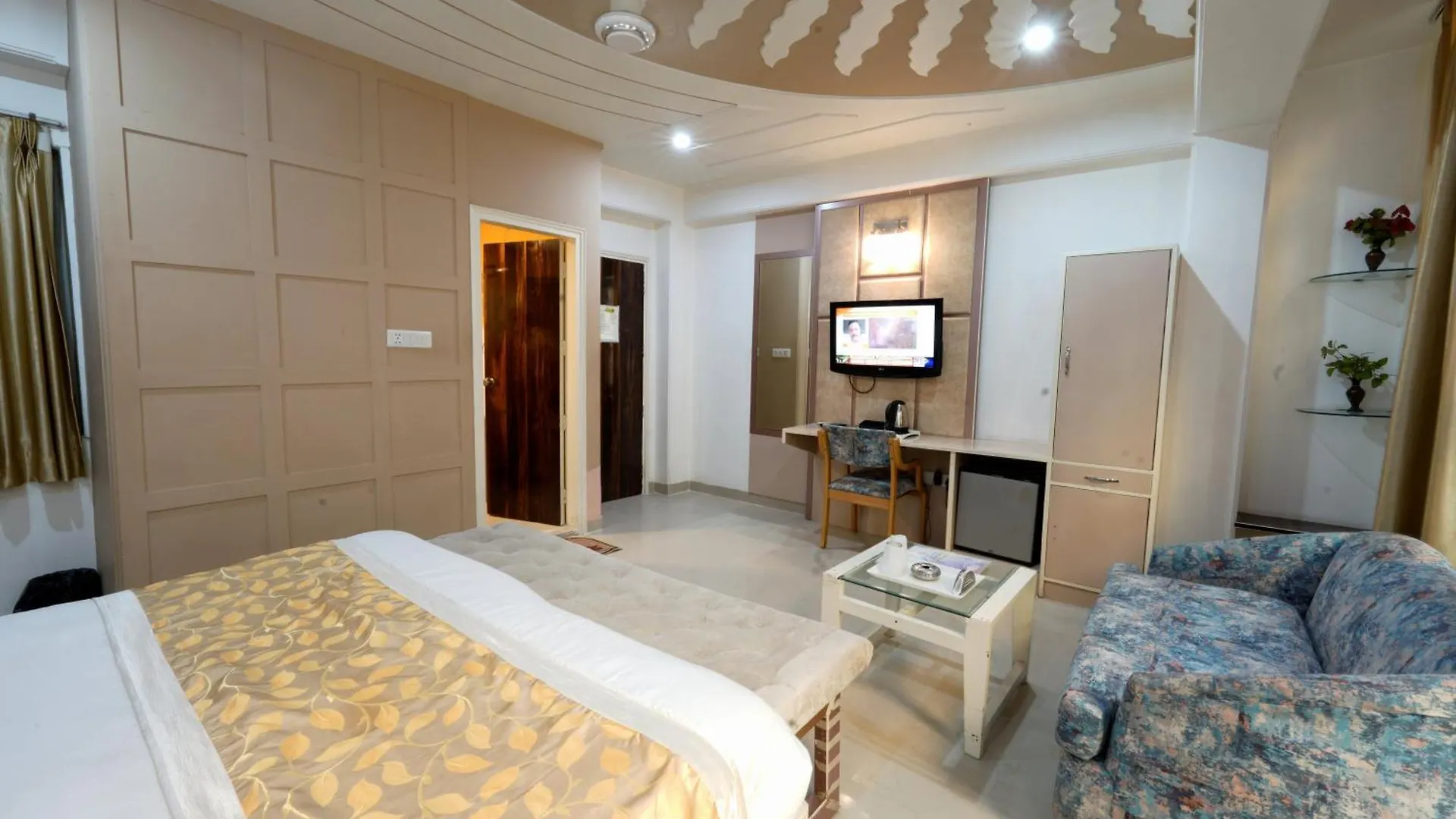 A Family Hotel Oppera Near Igi Airport New Delhi