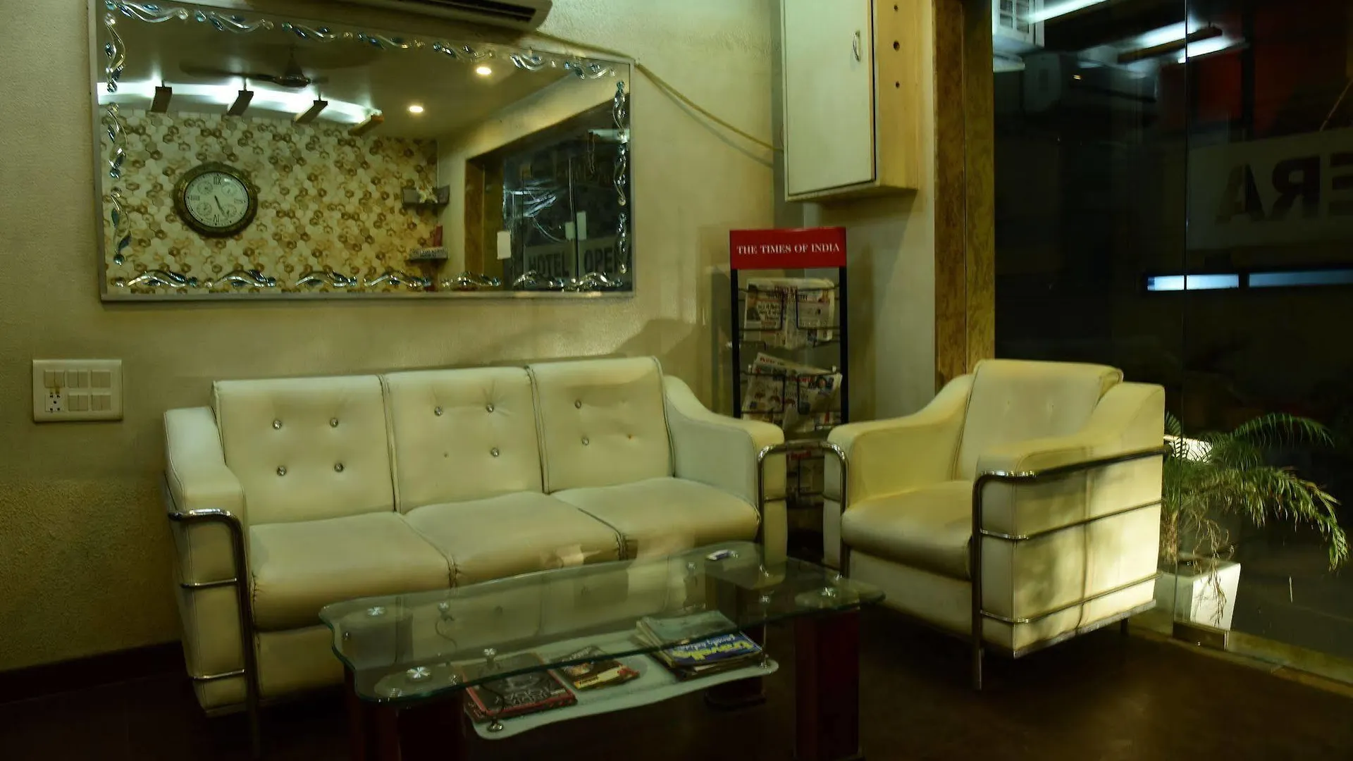 ****  A Family Hotel Oppera Near Igi Airport New Delhi India
